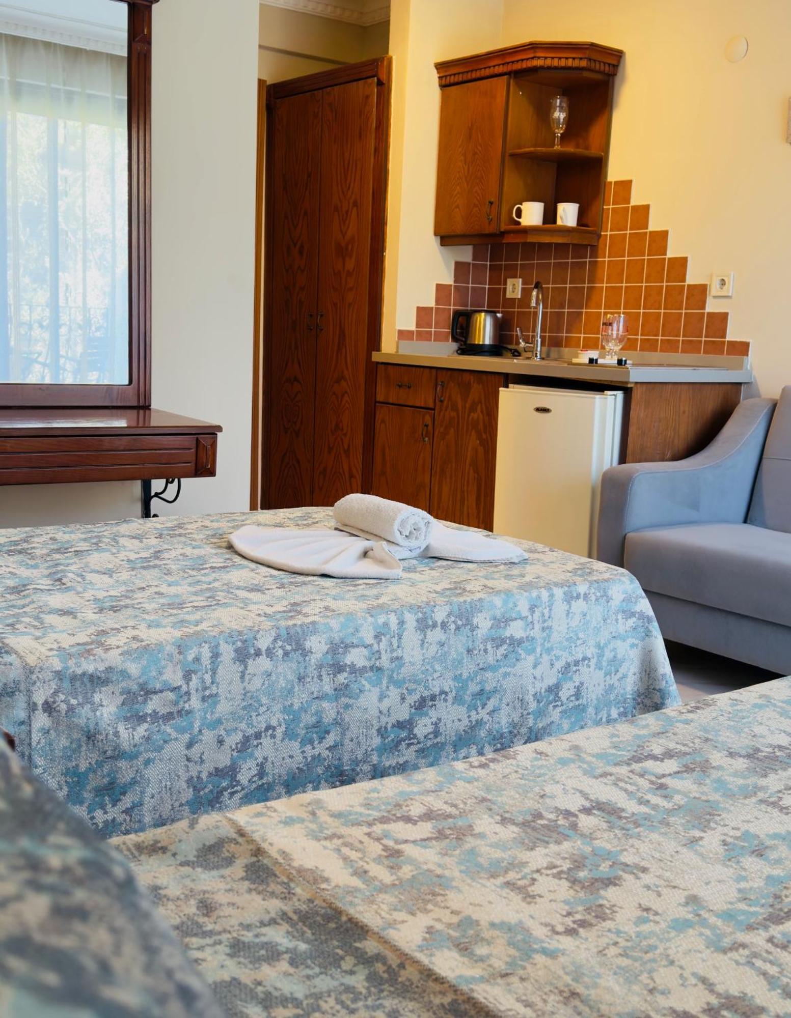 Rosy Suites Hotel Kuşadası Ngoại thất bức ảnh